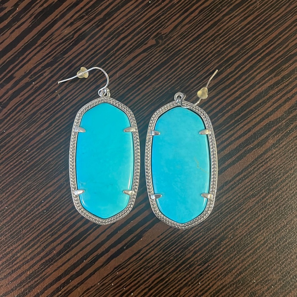 kendra scott earrrings